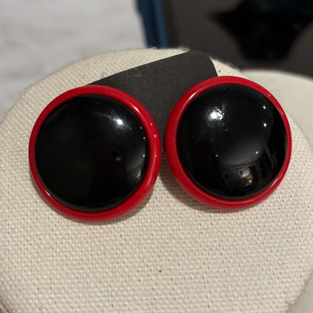 Vintage 1980s Large Round Black Domed Red Rim Statement Stud Earrings